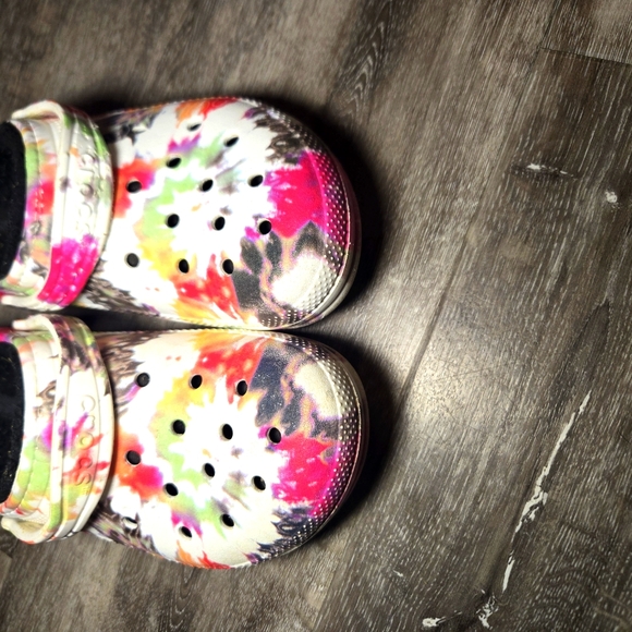 Crocs Classic Fur Lined Tie-Dye Clog Fuzzy Slippers Juniors 6. Condition…‎ - Picture 1 of 6